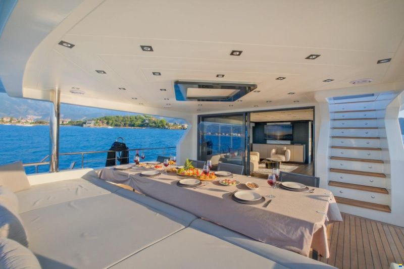 Custom Trawler 27m