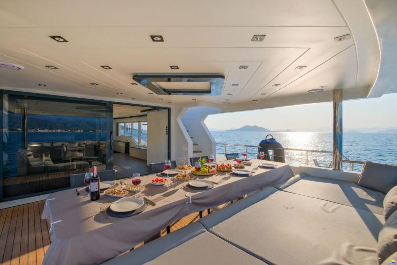Custom Trawler 27m