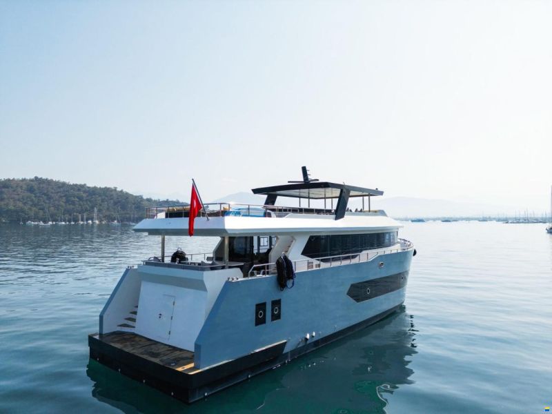 Custom Trawler 27m