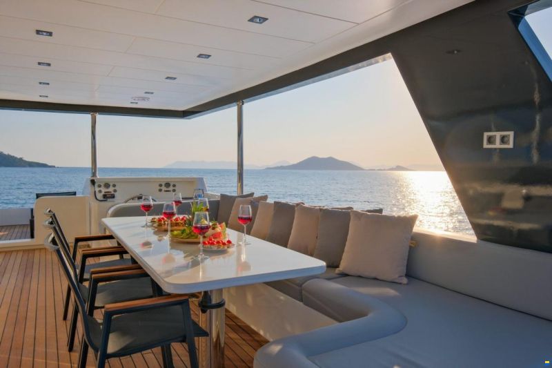 Custom Trawler 27m