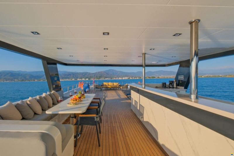 Custom Trawler 27m