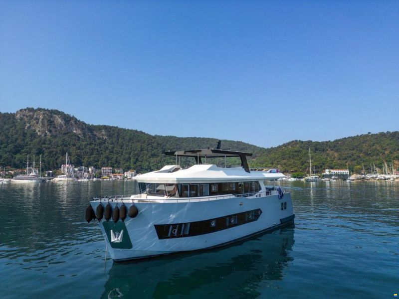 Custom Trawler 27m