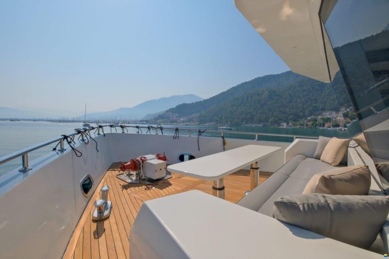Custom Trawler 27m