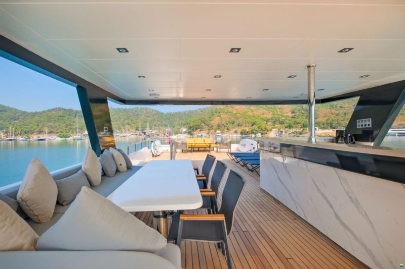 Custom Trawler 27m