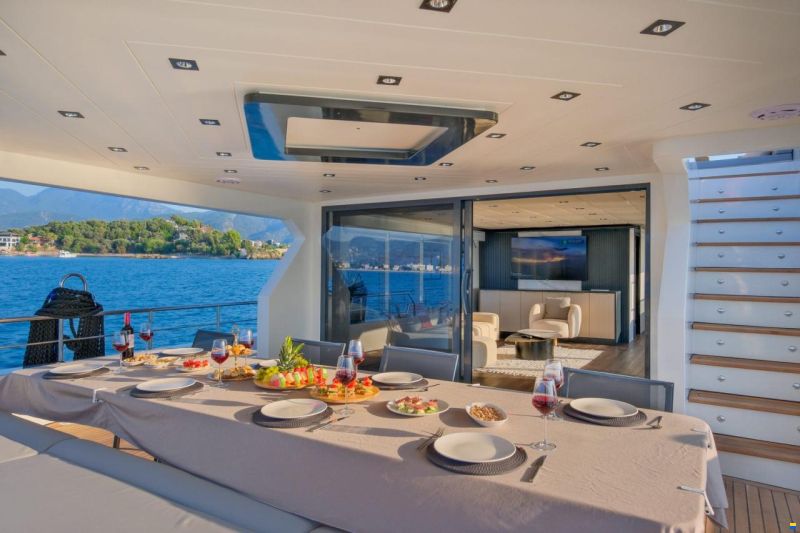 Custom Trawler 27m