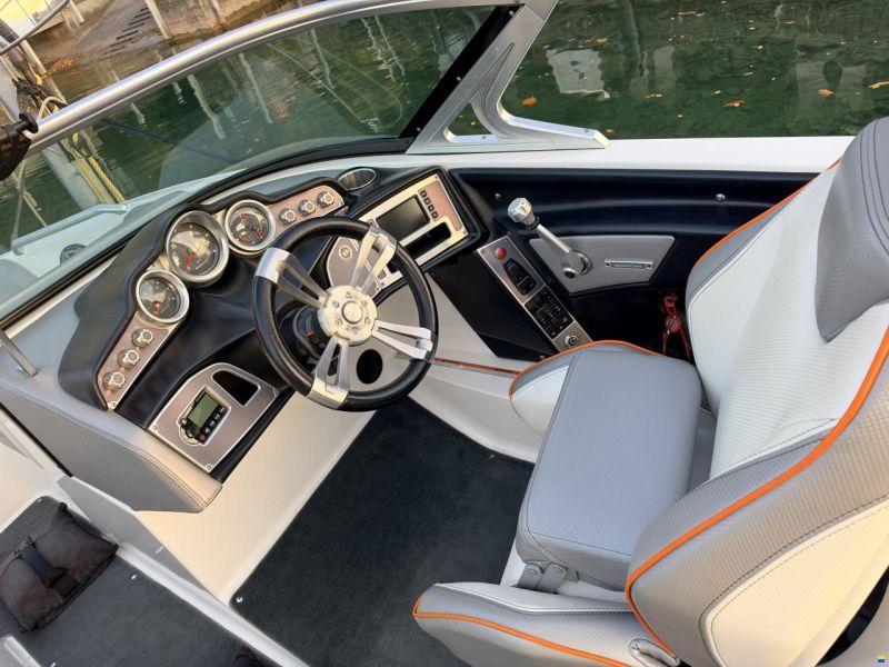 MasterCraft XT-20