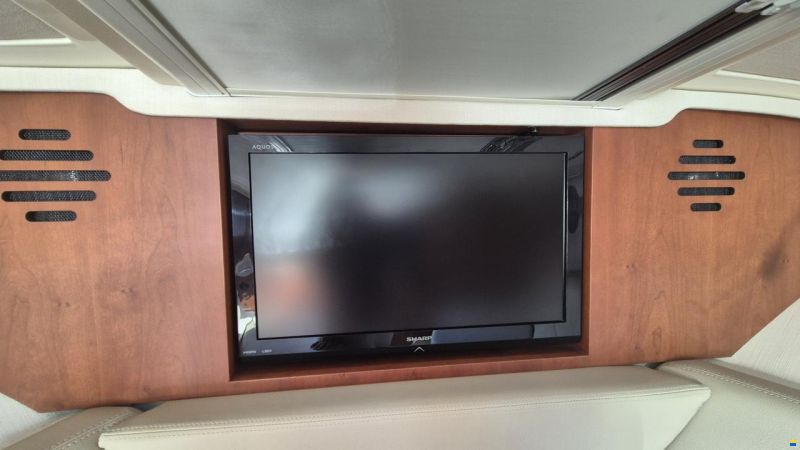 Chris Craft Corsair 32