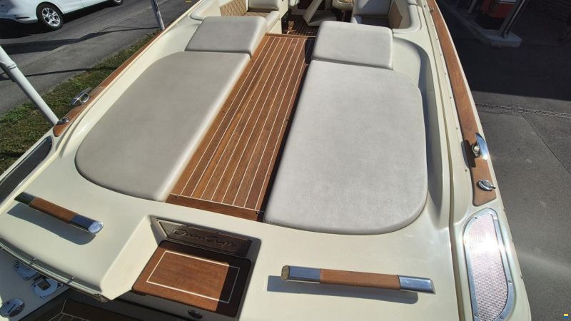 Chris Craft Corsair 32