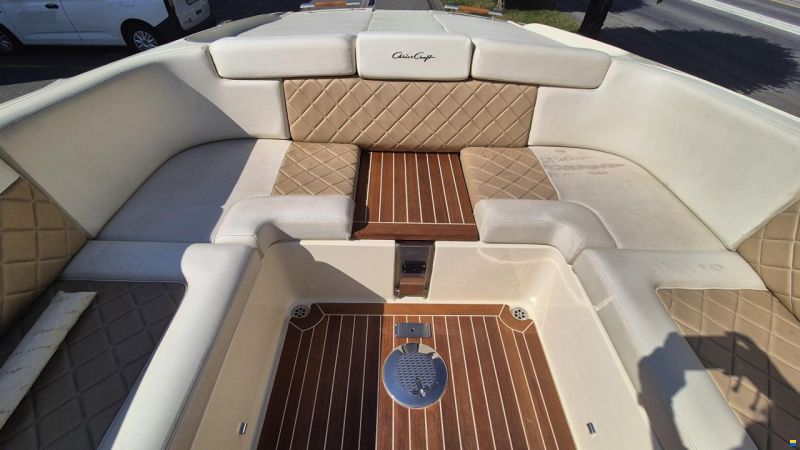 Chris Craft Corsair 32