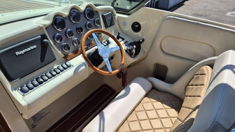 Chris Craft Corsair 32