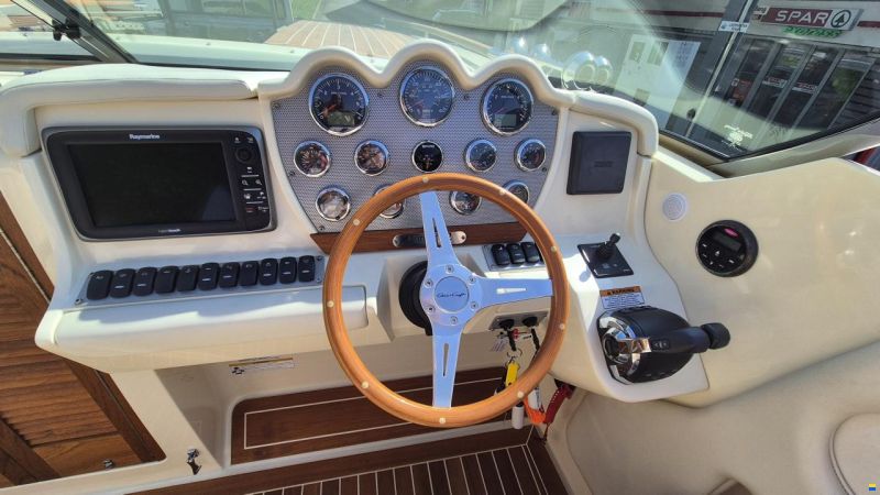 Chris Craft Corsair 32