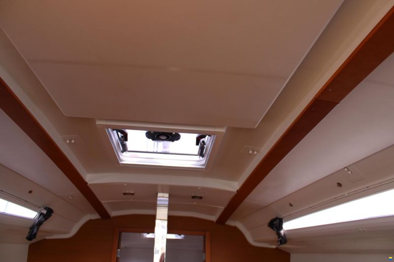 Sun Odyssey 349