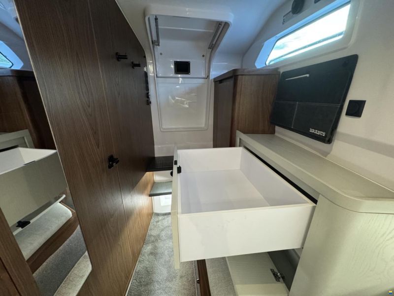 Axopar 45 XC Cross Cabin