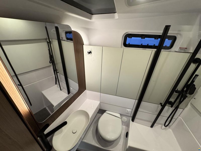 Axopar 45 XC Cross Cabin