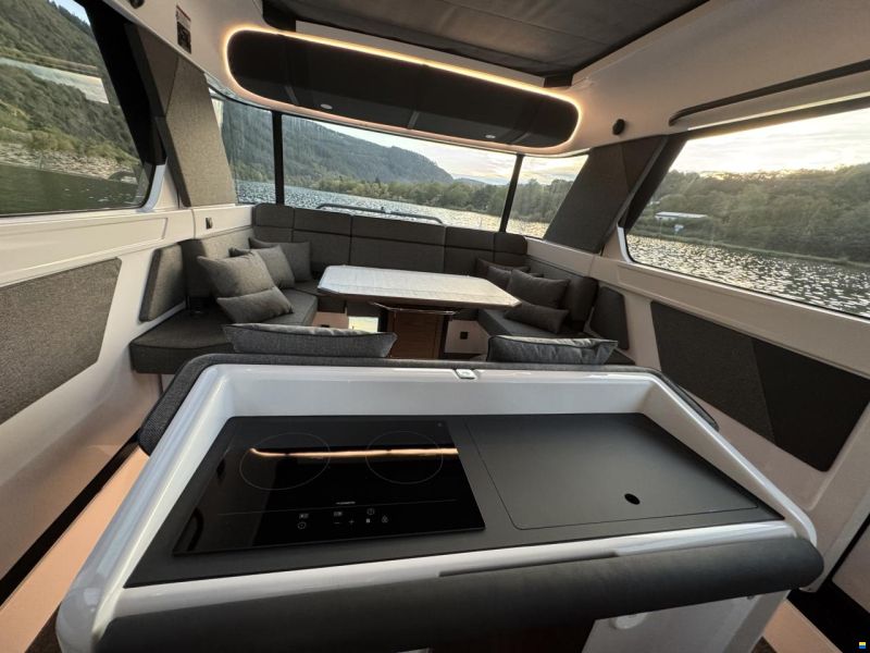 Axopar 45 XC Cross Cabin