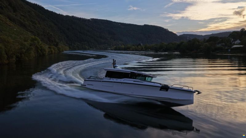 Axopar 45 XC Cross Cabin