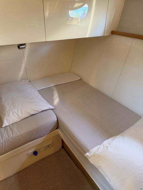 Fairline 42