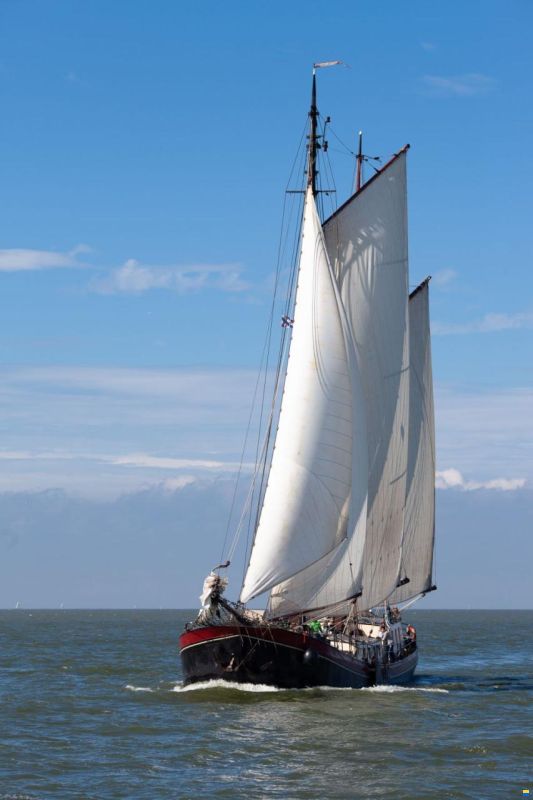 Tweemastklipper, charter
