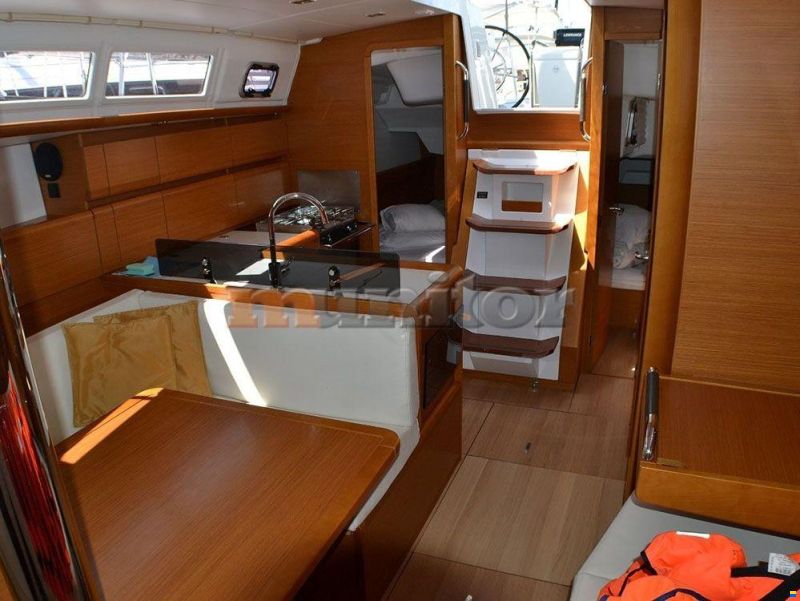 Jeanneau Sun Odyssey 379