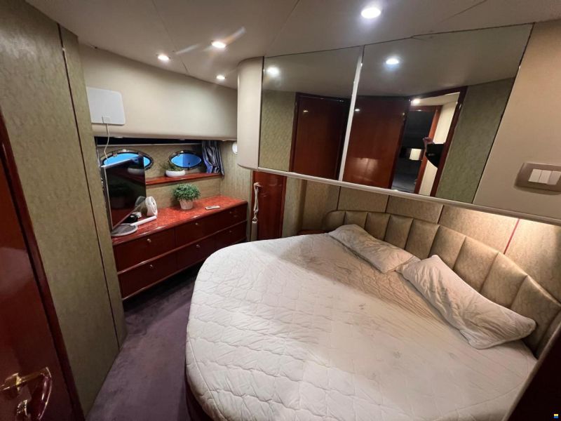 Fairline Squadron 52