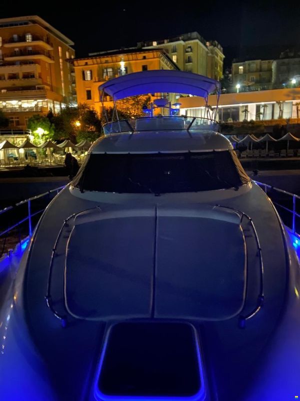 Fairline Squadron 52