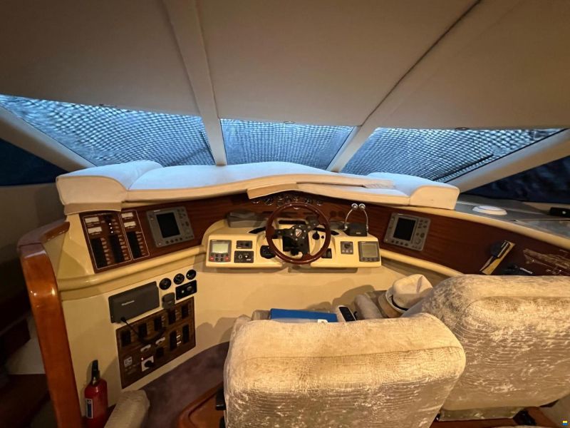 Fairline Squadron 52