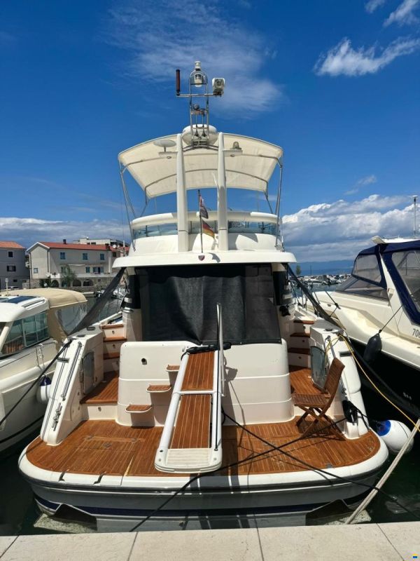 Fairline Squadron 52