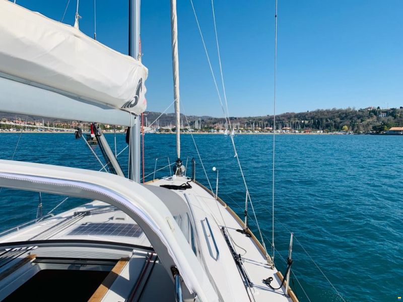 Beneteau Oceanis 38