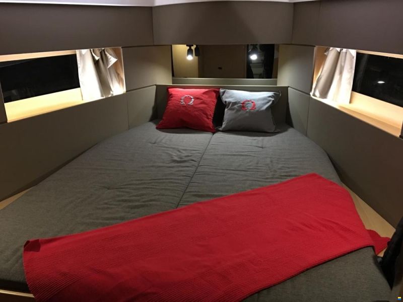 Beneteau Oceanis 38