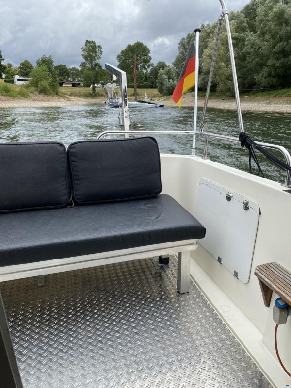 Fairline Sedan32
