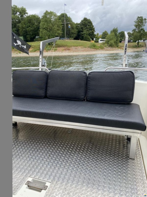 Fairline Sedan32