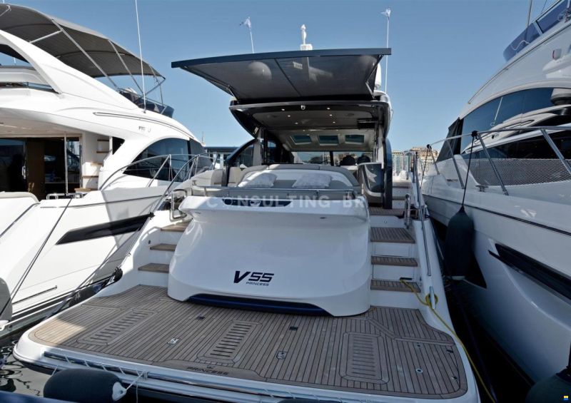 Princess YACHTS V55