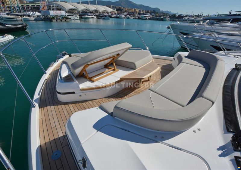 Princess YACHTS V55