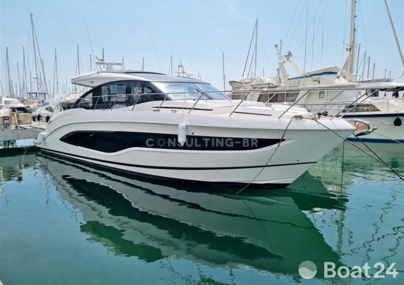Princess YACHTS V55
