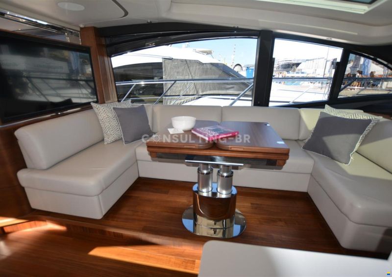 Princess YACHTS V55