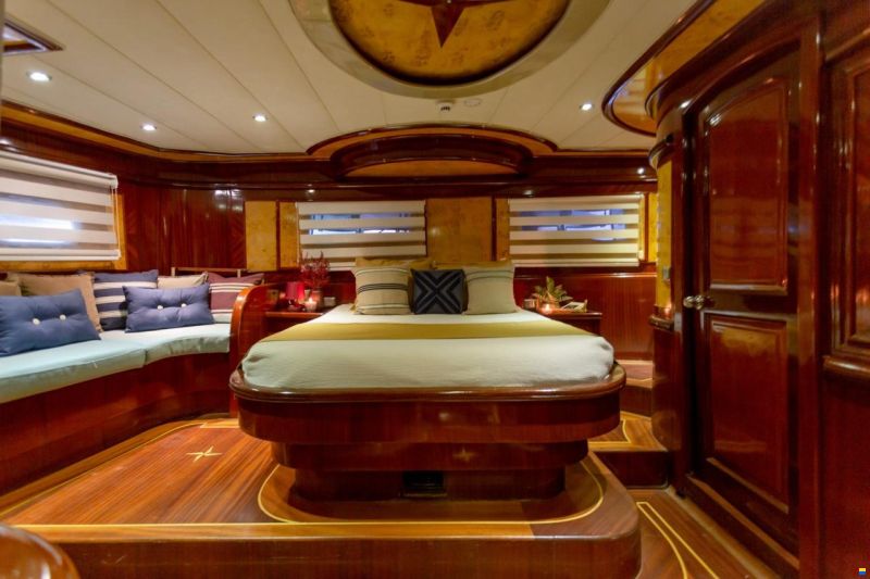 Custom Ketch 24m