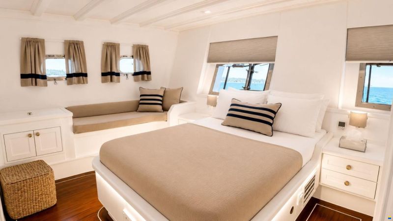Custom Ketch 24m