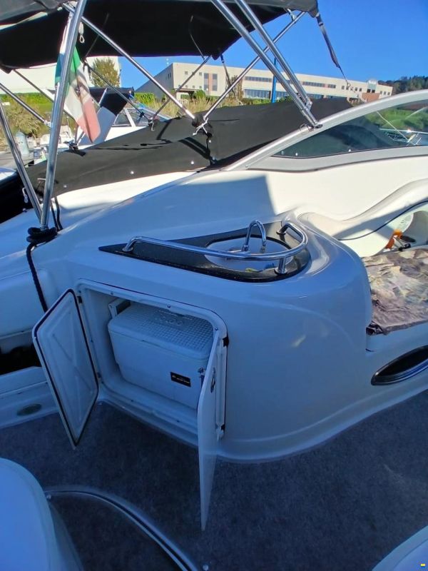 Crownline 270CR