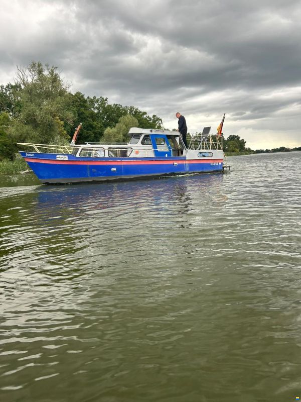 Stahlkaj&uuml;tboot