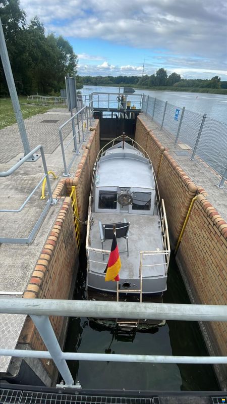 Stahlkaj&uuml;tboot