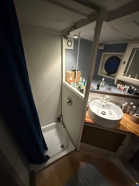 Wohnschiff / Hausboot