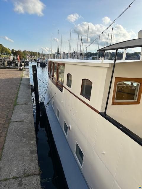 Wohnschiff / Hausboot