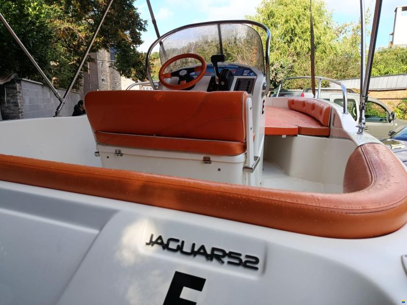 Prua al Vento Jaguar 520 hors-bord