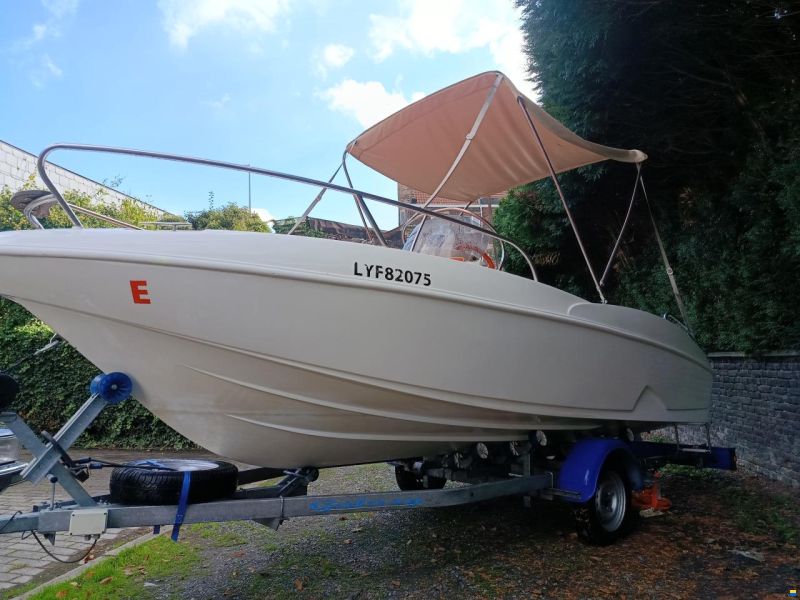 Prua al Vento Jaguar 520 hors-bord