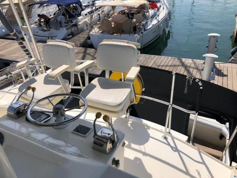 Bertram Yacht 37' Convertible