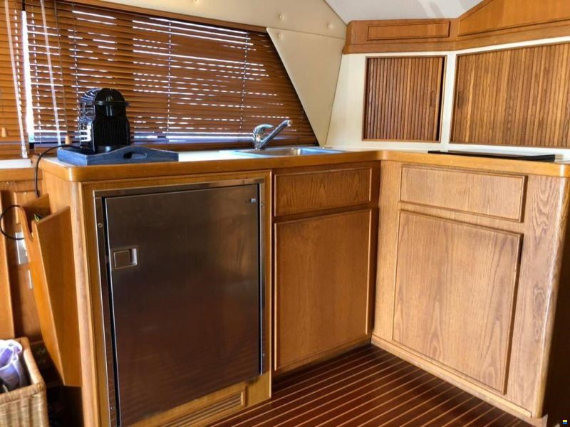 Bertram Yacht 37' Convertible