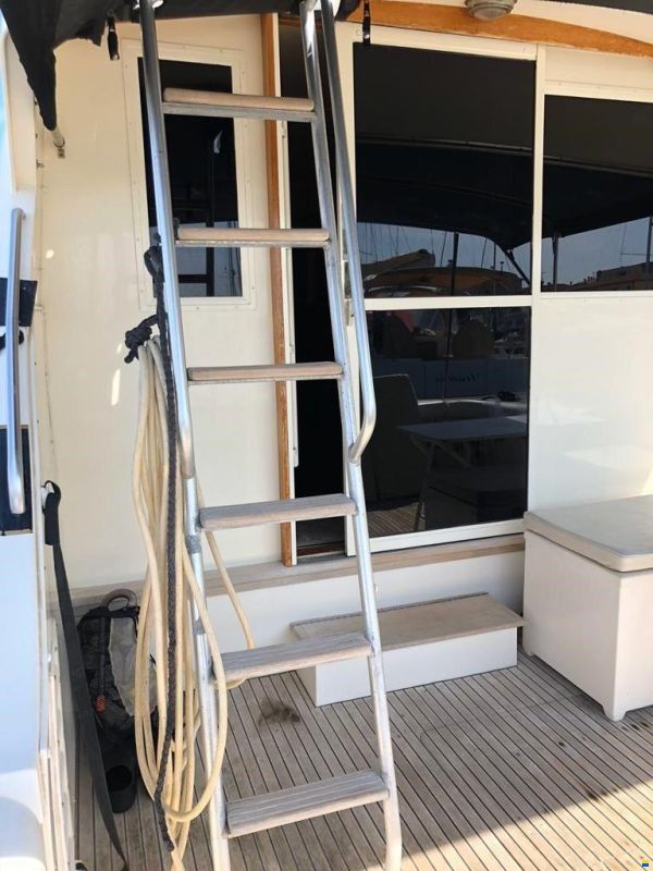 Bertram Yacht 37' Convertible