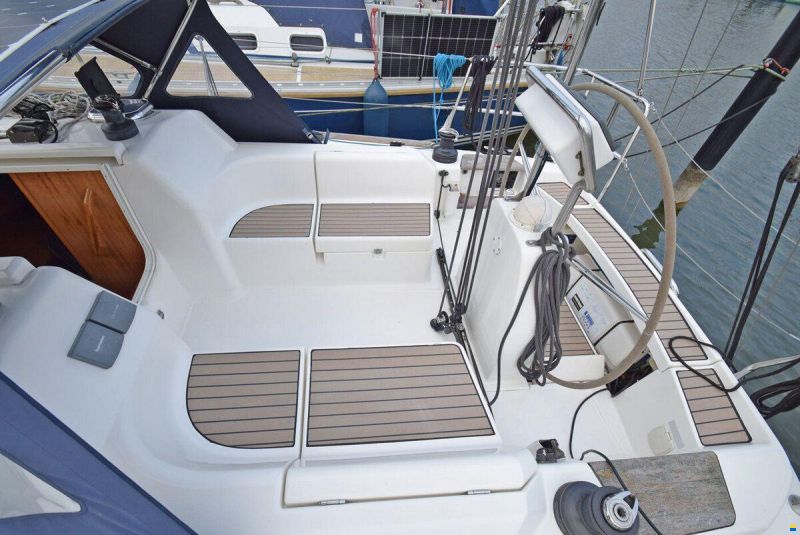 Dufour 34 Performance