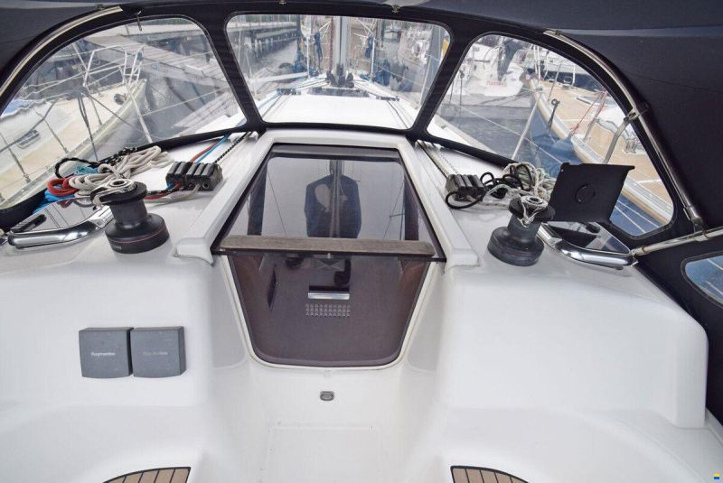 Dufour 34 Performance