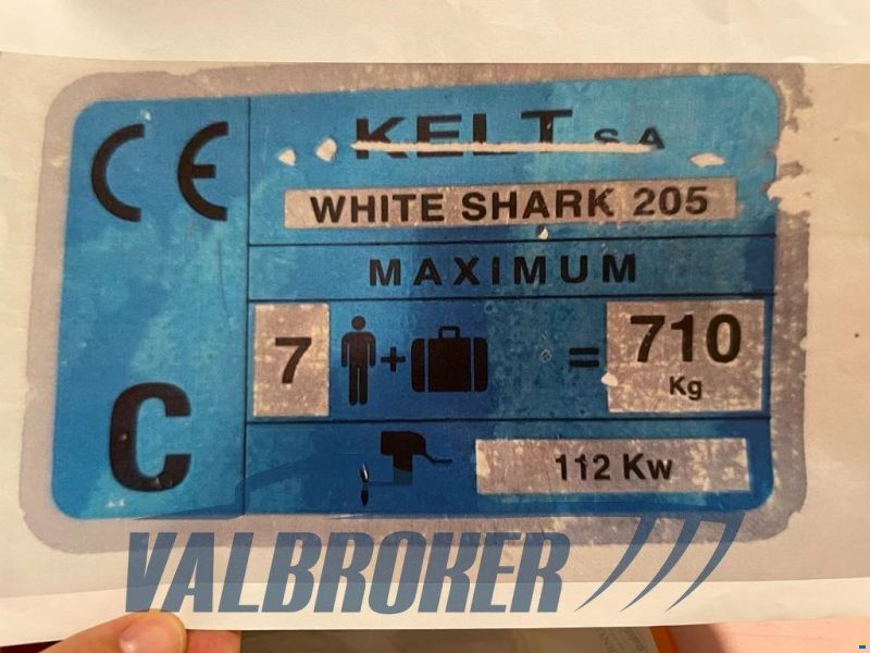 White Shark 205